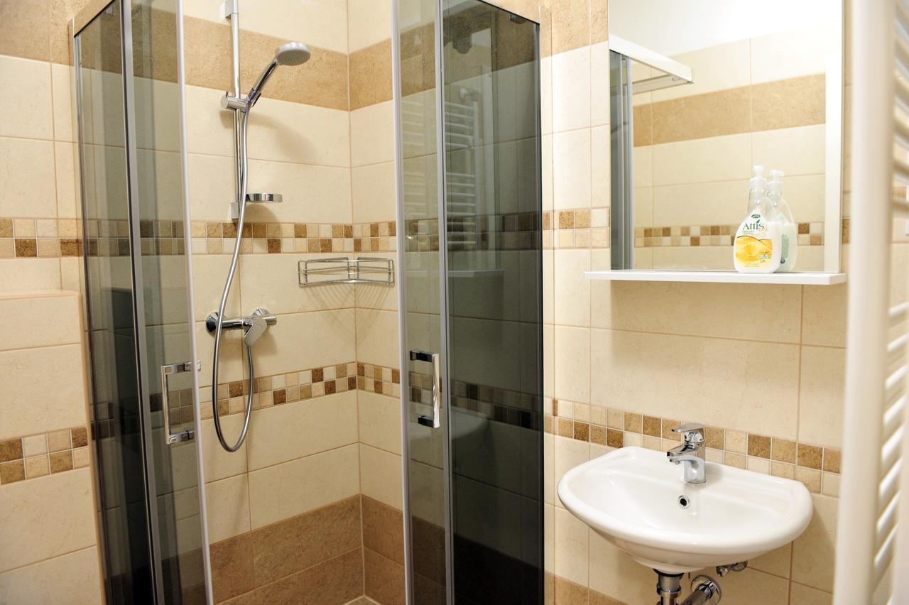 Bl Garden Panzio Bed & Breakfast Balatonlelle