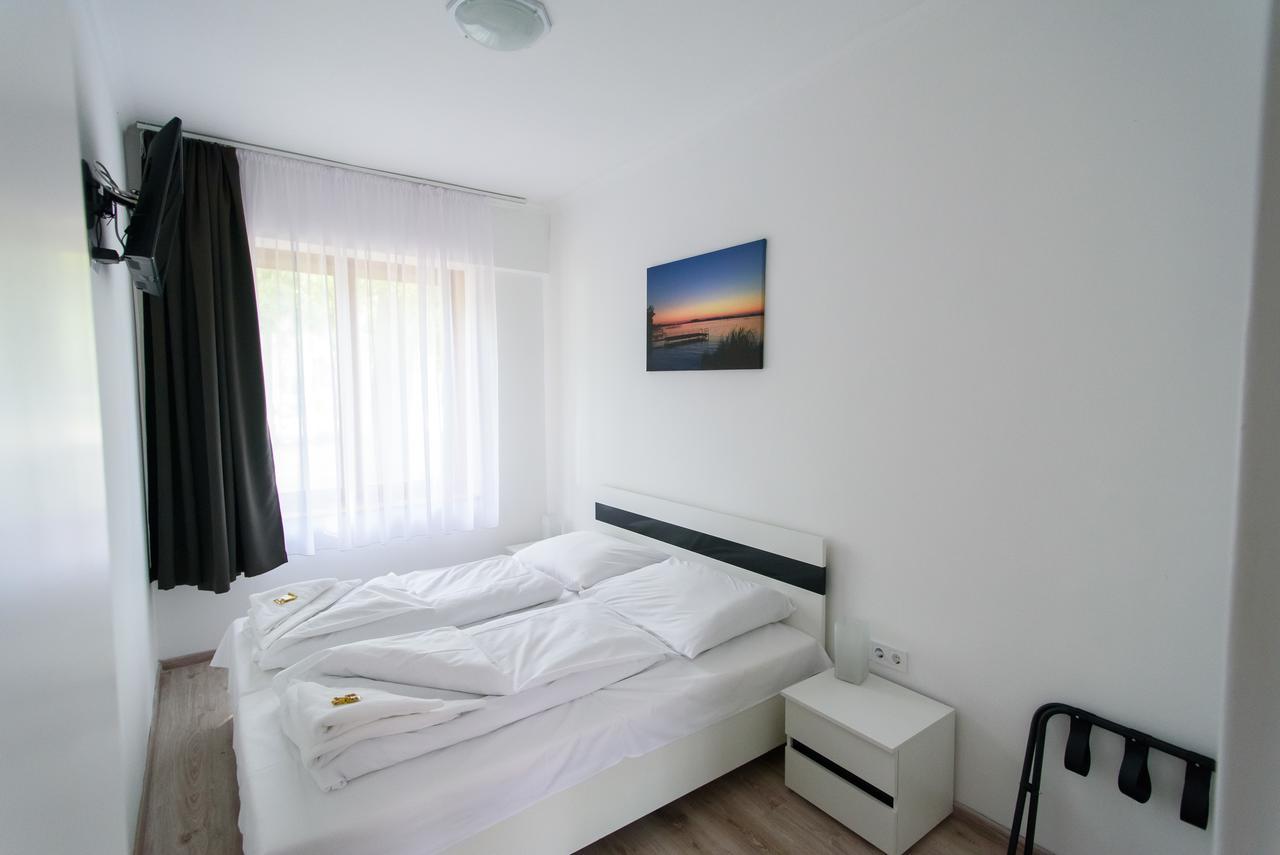 Bl Garden Panzio Bed & Breakfast Balatonlelle