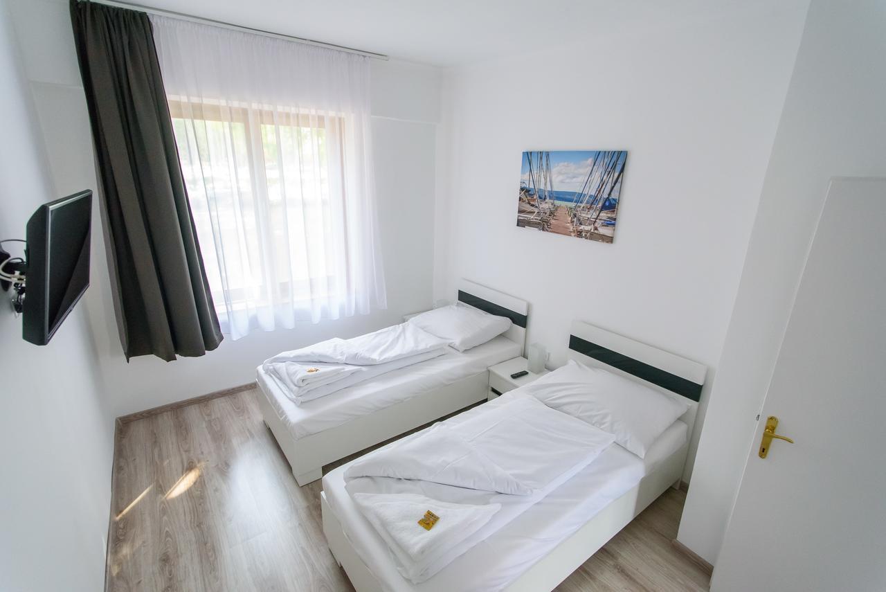 Bl Garden Panzio Bed & Breakfast